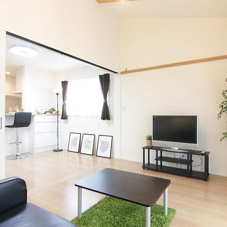 Guesthouse Tokushima Exteriör bild
